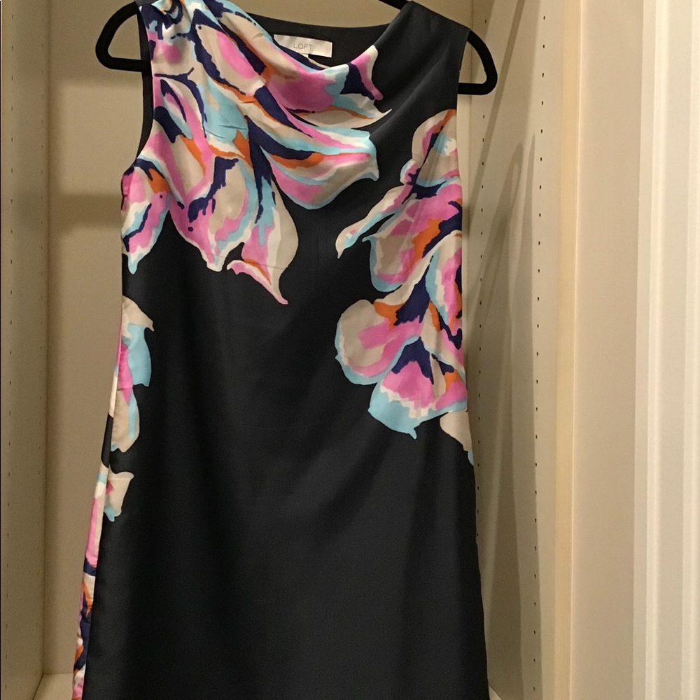 LOFT Women’s Black/Floral Sleeveless Shift Dress 0